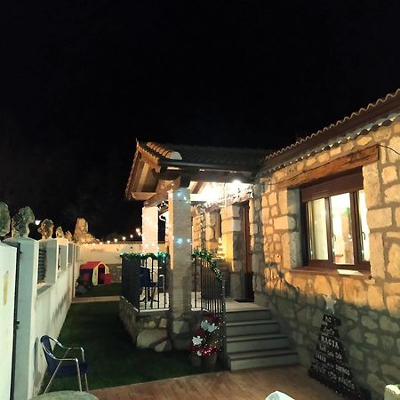 הוילה Fuentemizarra Casa Entre Hoces10-12Paxjardin Y Barbacoa מראה חיצוני תמונה