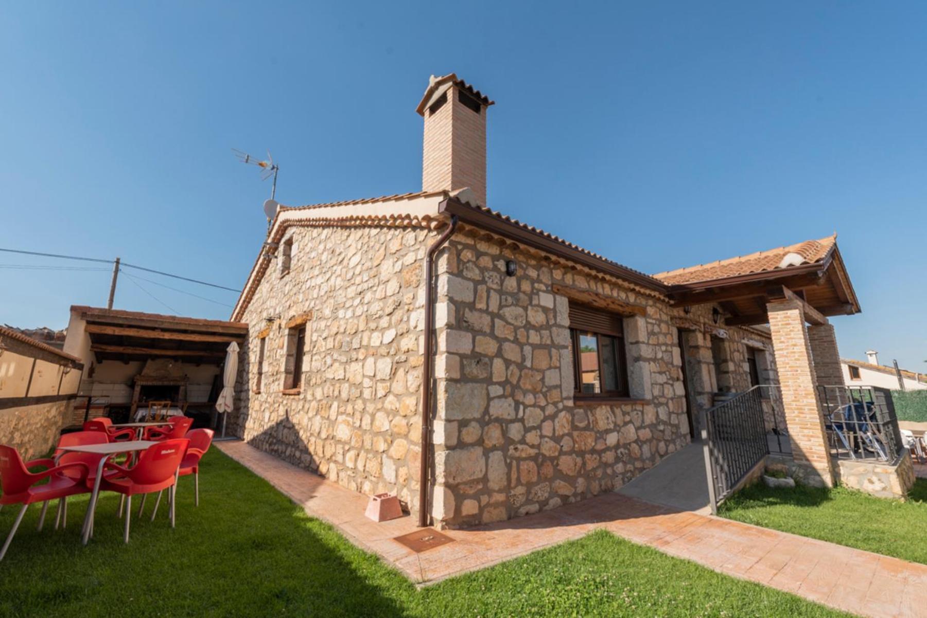 הוילה Fuentemizarra Casa Entre Hoces10-12Paxjardin Y Barbacoa מראה חיצוני תמונה